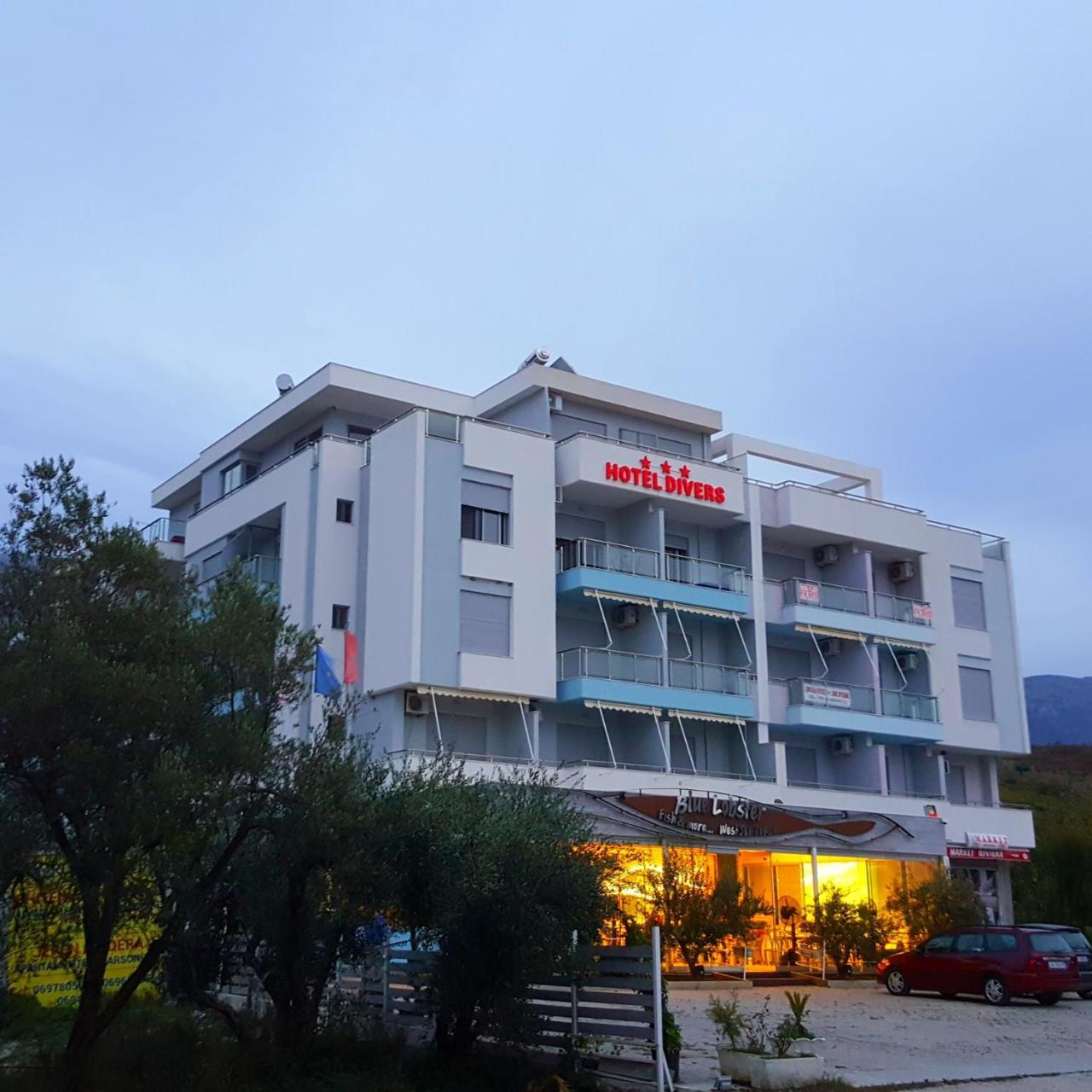 Hotel Divers Vlorë Exterior foto